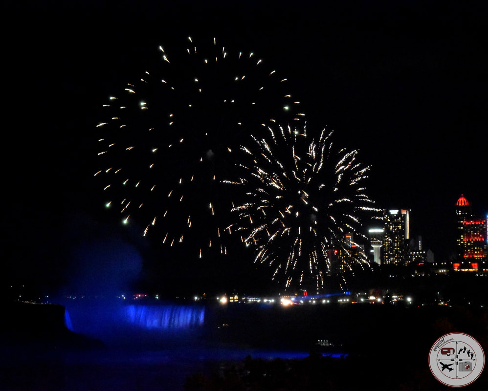 Watch fireworks from the Rainbow Bridge #NiagaraFalls #topten #top10 #thingstodo #traveltips #travelblog