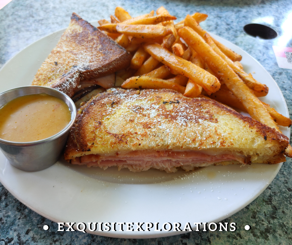 Monte Cristo Sandwich at Dream Cafe, Dallas, TX; Pet Friendly Restaurants in Dallas